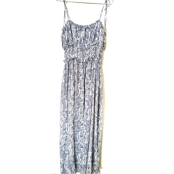 | vici • made you look paisley smocked tie strap maxi dress • medium | - Picture 6 of 17